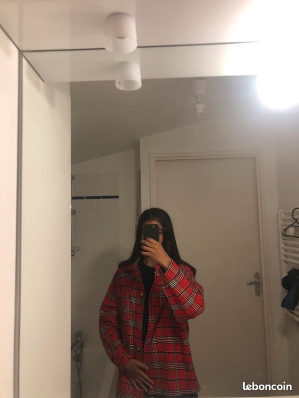 Veste rouge à carreaux (image 2)