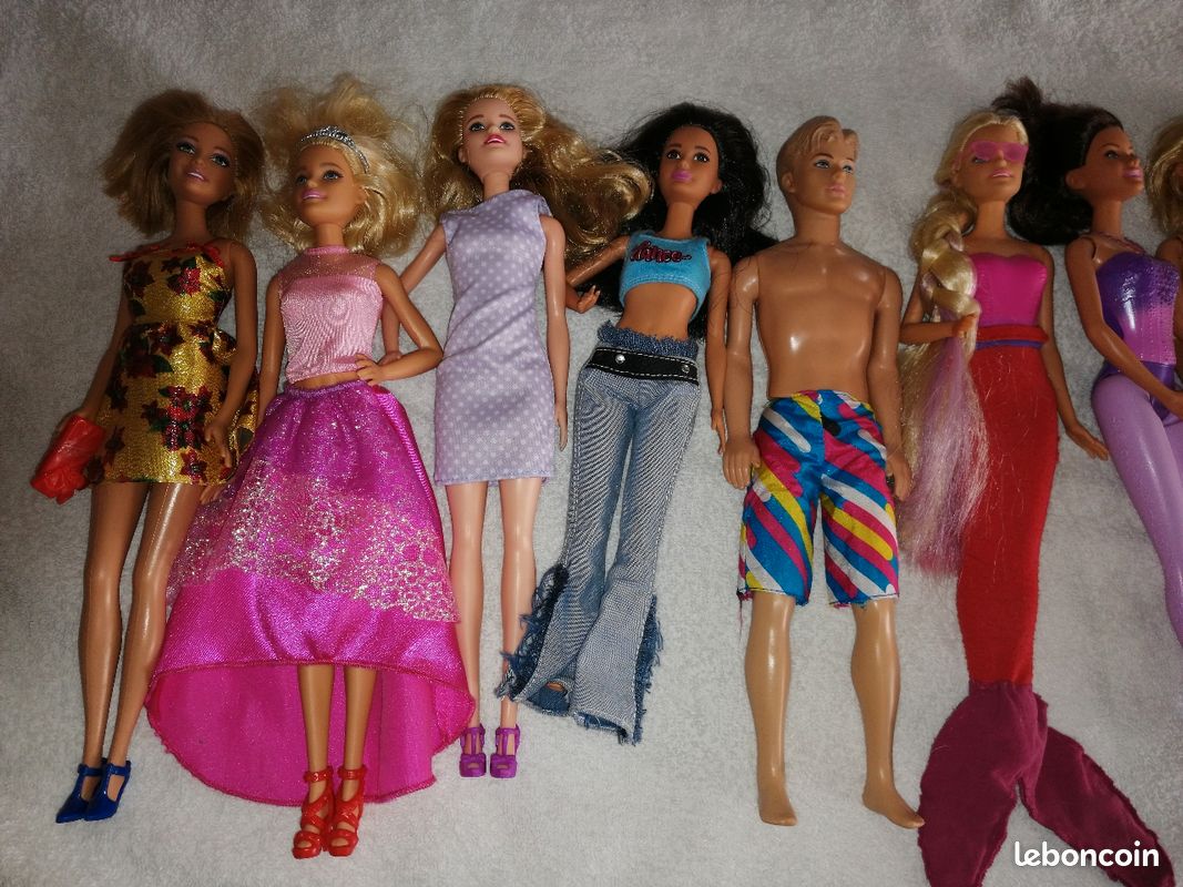 Lot de barbies (image 2)