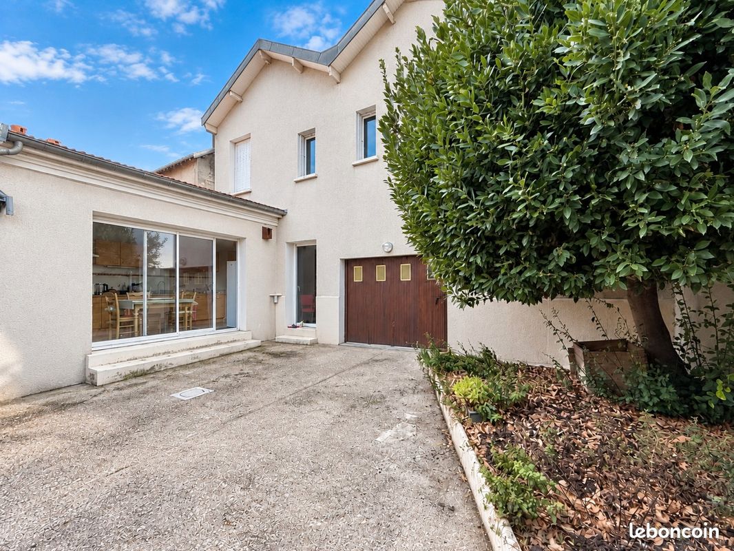 Maison 7 pièces 163 m² · à Reims · 163 m² · 250 000 €