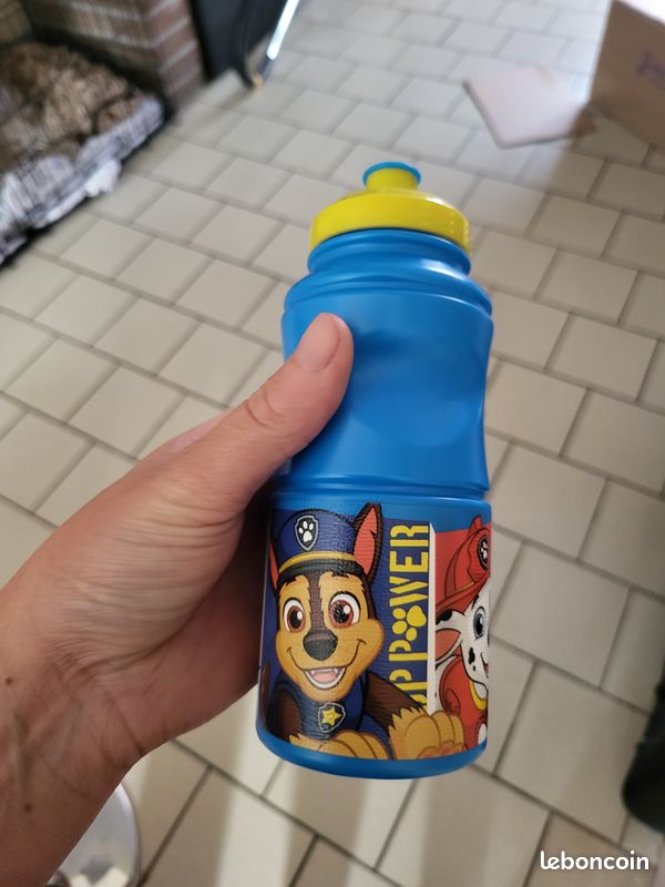 Gourde paw patrol garçon et fille (image 1)