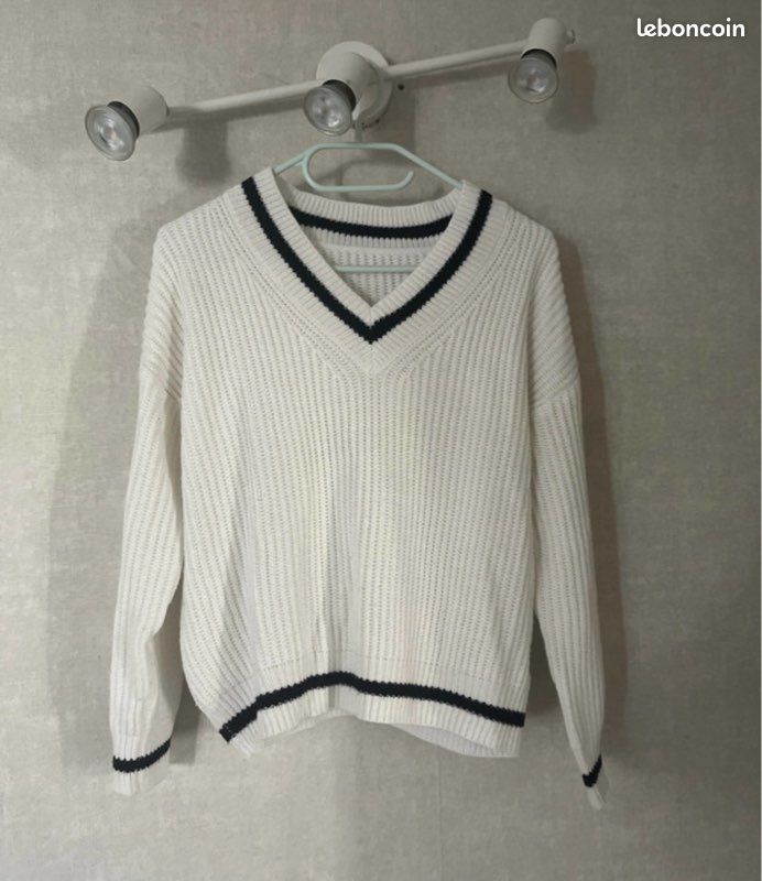 Pull col V (image 1)