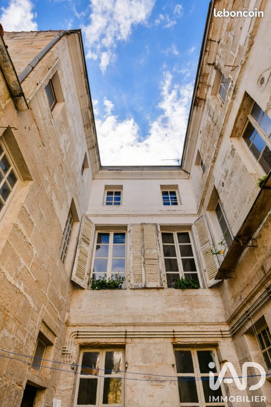Immeuble 199 m² · à Niort · 199 m² · 230 000 €