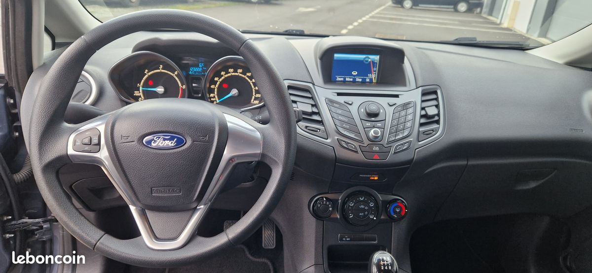 FORD Fiesta VII phase 2, 1.6 tdci 95ch, Econetic, 03/2014, 123250km, Carnet Complet (image 5)
