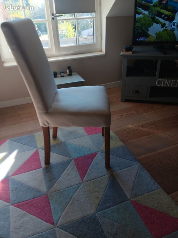 A vendre 5 ou 6 chaisesmaison de monde neuves 25 euros chacune .je donne des housses de couleur si cela interesse (image 2)