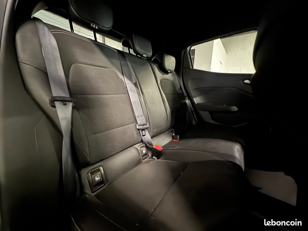 Renault CLIO V Intens 1.3 TCe 130ch CARPLAY / SUIVI COMPLET RENAULT / CAMERA / RADAR AV & AR / CLIM AUTO (image 12)