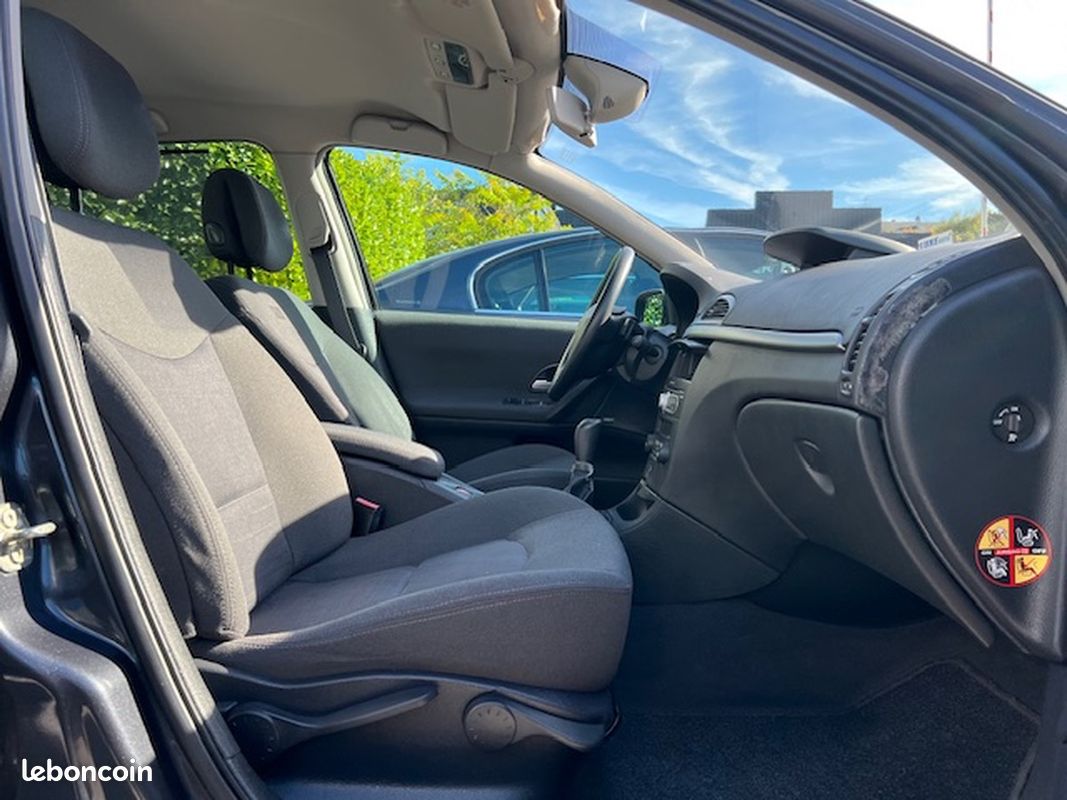RENAULT Laguna i 112 ch Voitures