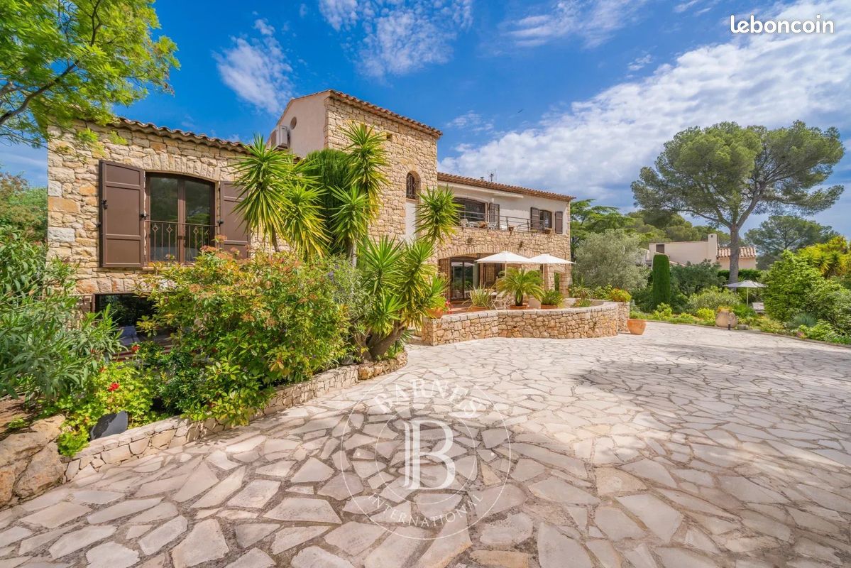 Maison 6 pièces 205 m² · à Saint-Raphaël · 205 m² · 1 595 000 €
