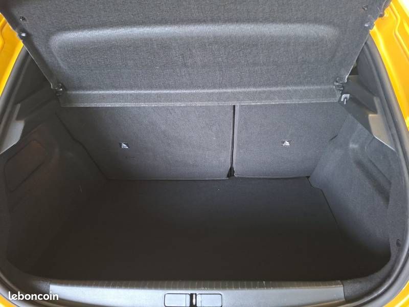 Peugeot 208 PureTech 100 S&S BVM6 Allure (image 18)