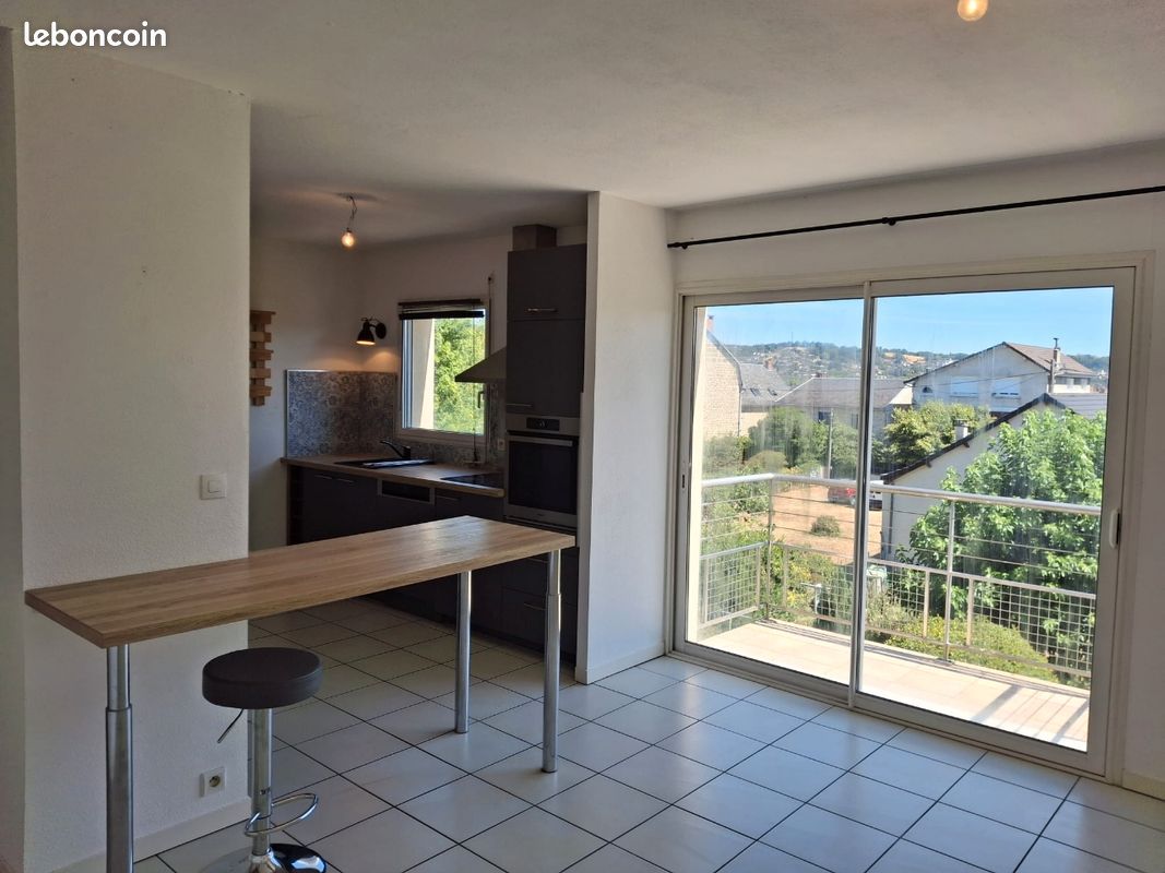 Appartement 3 pièces 67 m² · à Brive-la-Gaillarde · 67 m² · 800 €