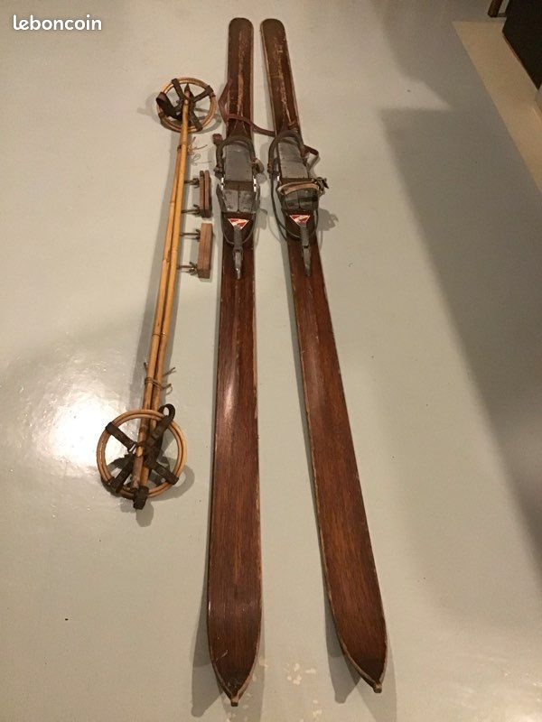 Bâtons de ski anciens et vintage en bambou - Décoration