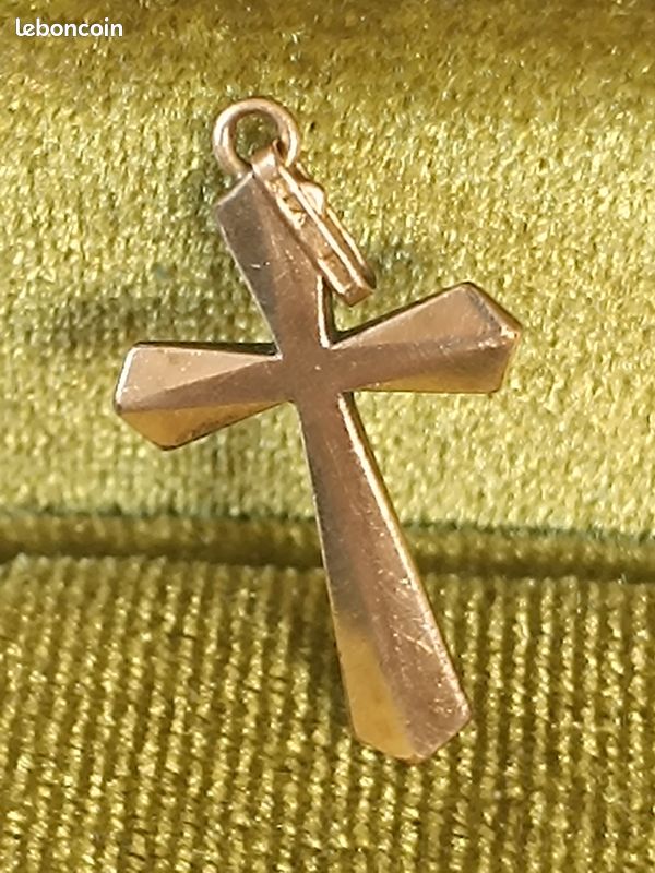 MÉDAILLE CROIX ANCIENNE de la Vierge en plaqué or EUR 15,00 - FR
