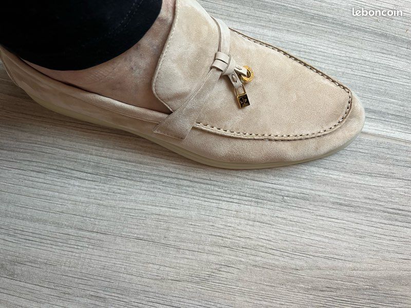 Mocassins Nine West En Daim Foudre Naturel, Taille 7 US, Neufs Avec Boîte