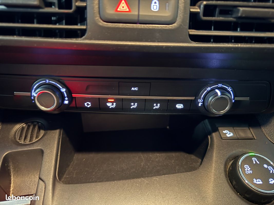 CITROEN BERLINGO Taille XL BlueHDi 130 SS BVM6 Feel (image 21)