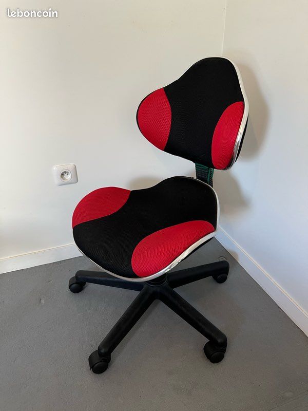 Chaise de bureau à roulette (image 1)