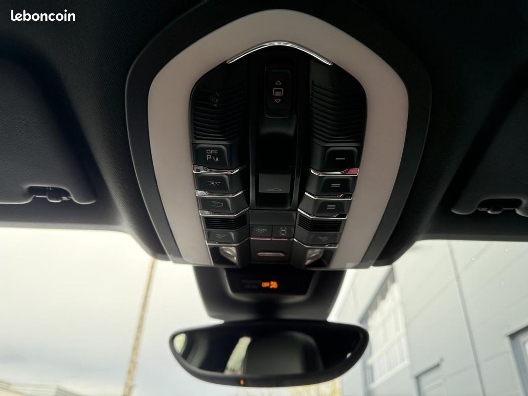 PORSCHE MACAN S 3.0i V6 - BVA PDK (image 18)