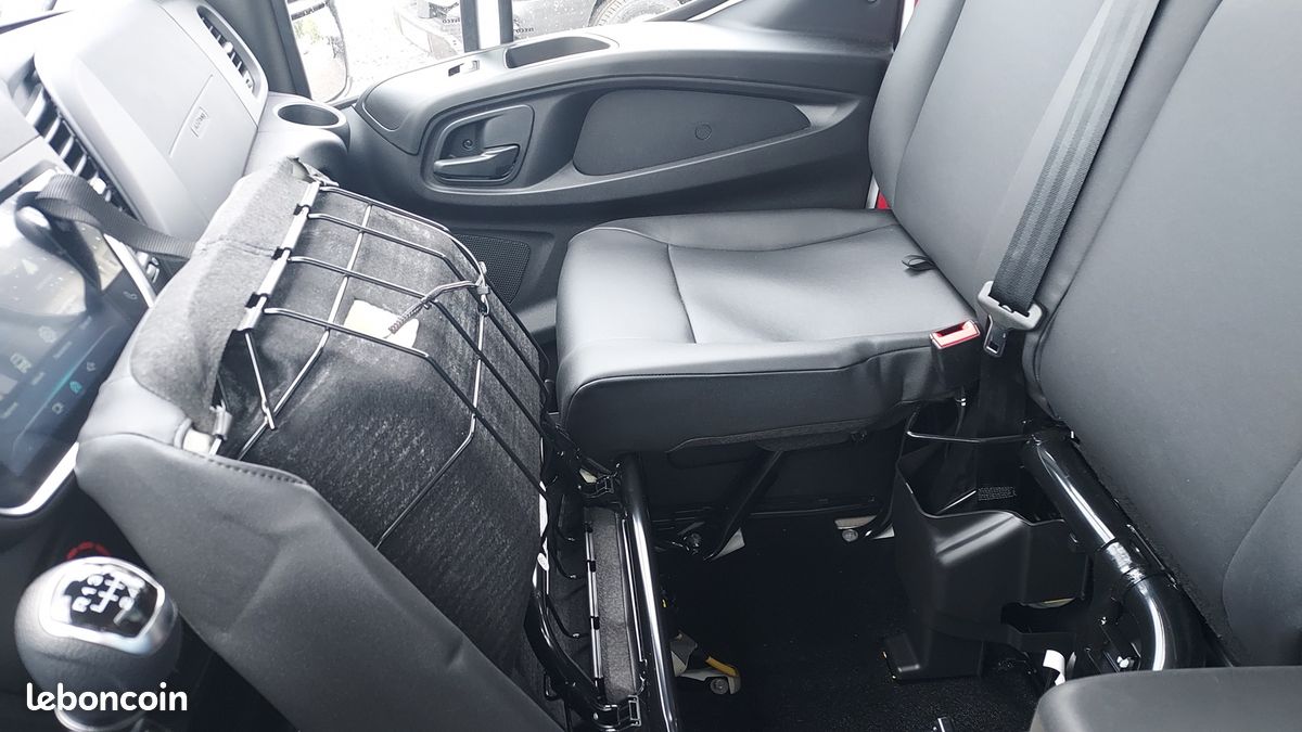 Iveco DAILY BENNE ACIER JPM 35C16H 3.0 +COFFRE (image 14)