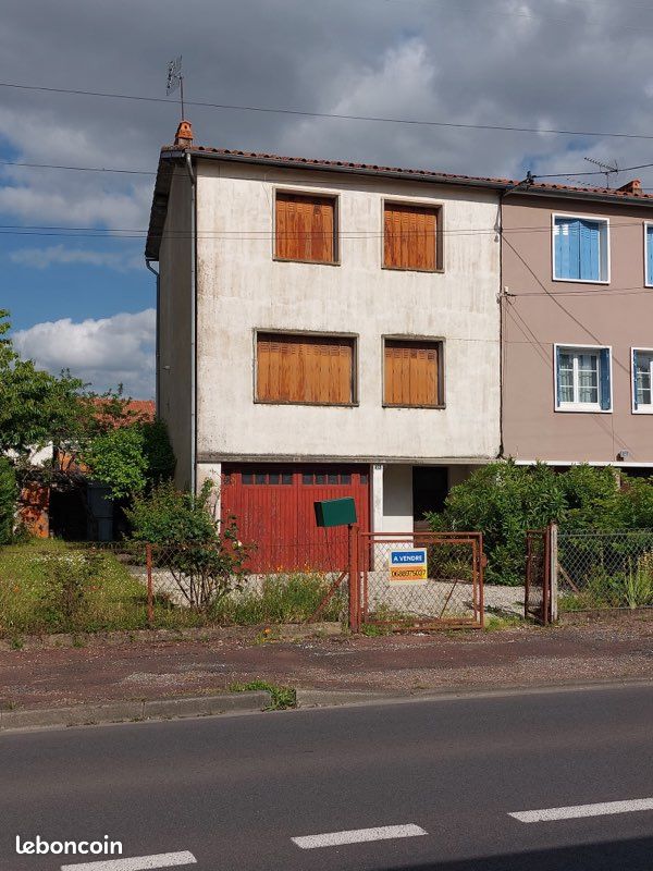 Maison 3 pièces 72 m² · à La Rochefoucauld-en-Angoumois · 72 m² · 72 000 €