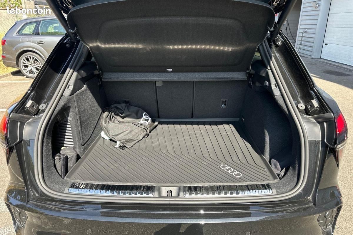 Audi Q3 E HYBRID 272 CH S tronic 6 (image 12)