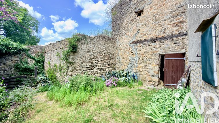 Parking/box 140 m² Saint-Pierre-des-Champs