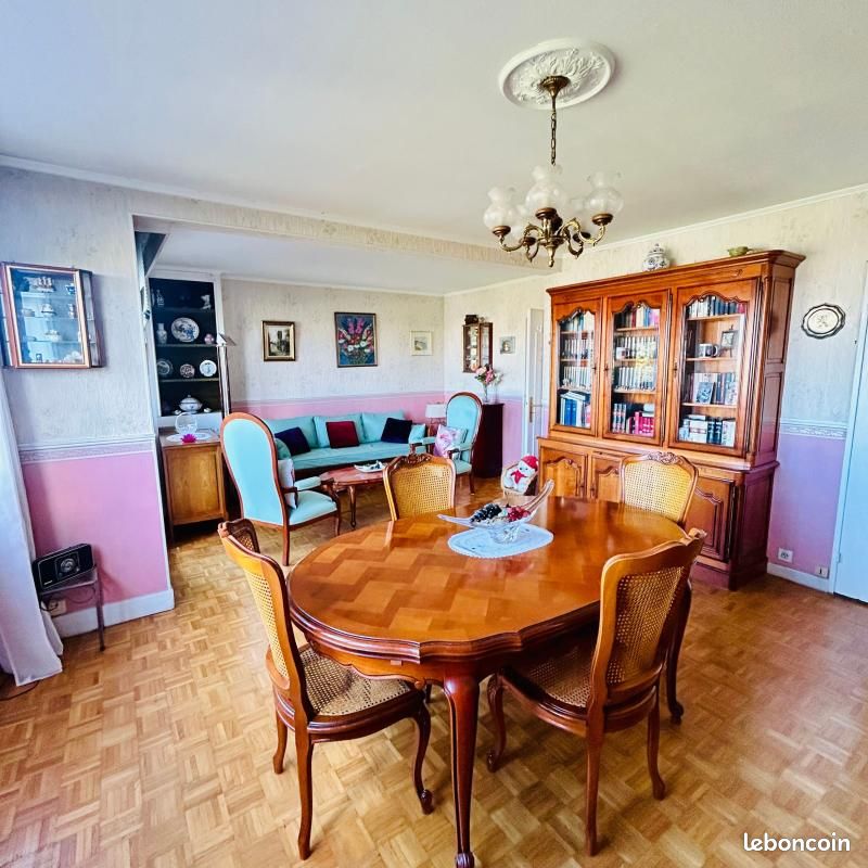 Appartement 2 pièces 56 m² · à Paris · 56 m² · 299 000 €