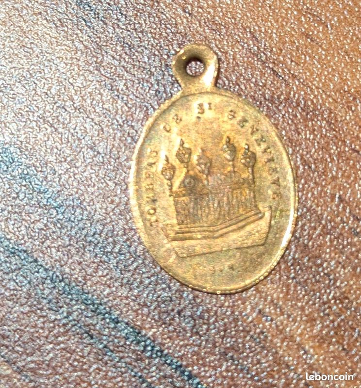 Pendentif religieux (image 2)