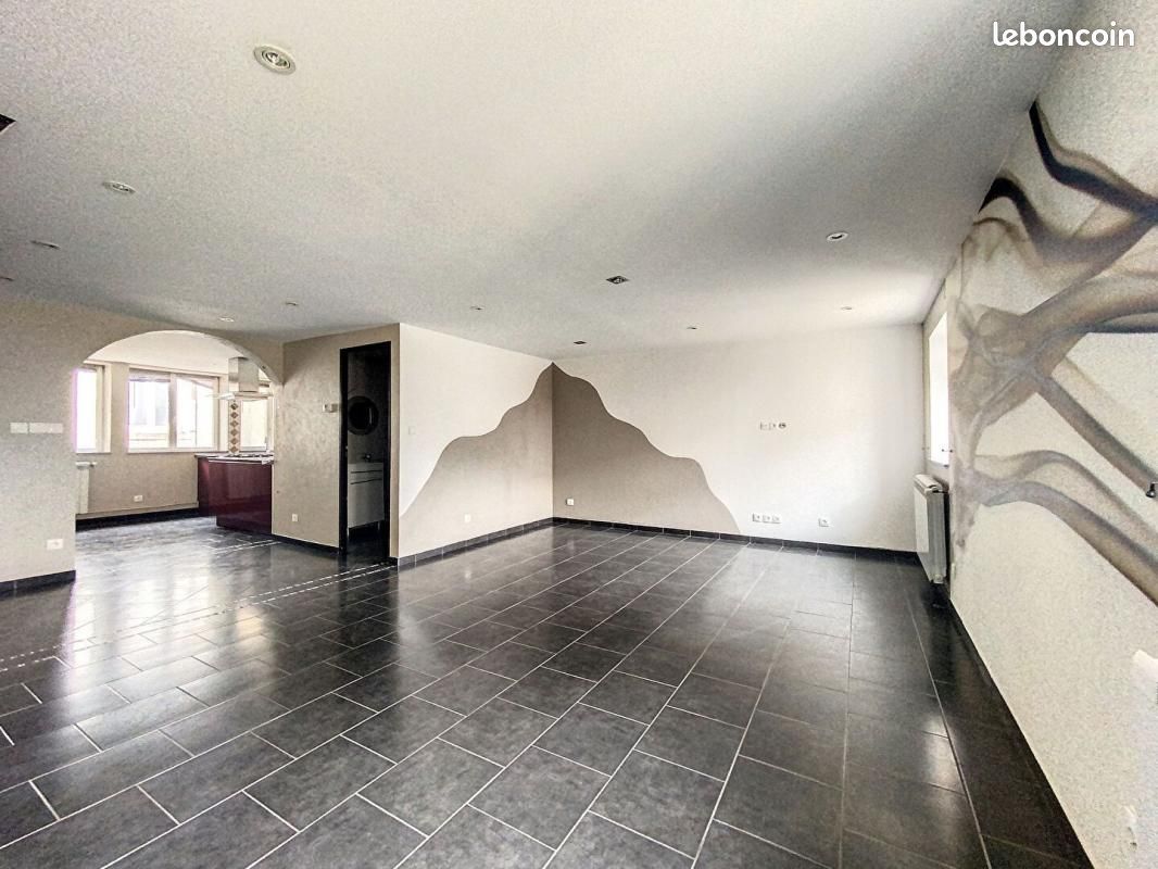 Appartement 5 pièces 113 m² · à Nancy · 113 m² · 1 000 €/mois