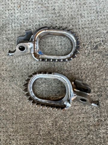 Repose-pieds titane – KX250 2021-2024 (image 3)