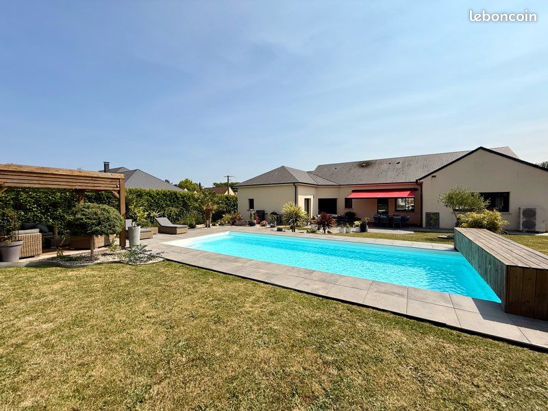 Maison 7 pièces 220 m² · à Neuville-sur-Sarthe · 220 m² · 599 000 €