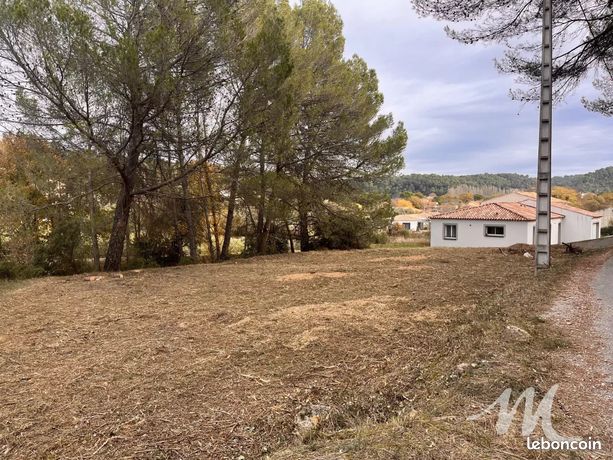 Terrain 760 m² Barjols