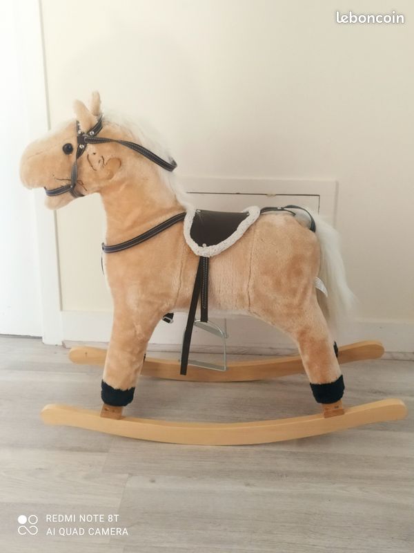 Vend cheval à bascule (image 1)
