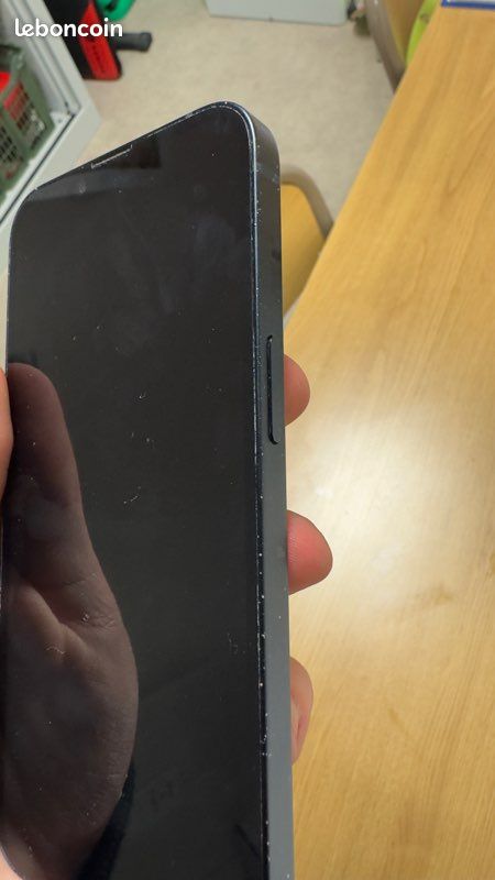 IPhone 14 (image 3)