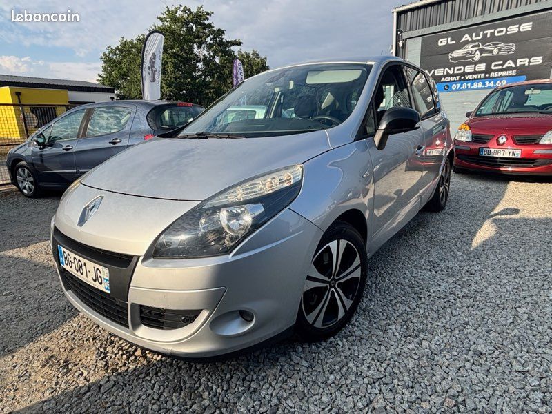 RENAULT SCENIC 3 1.5 dci 110 cv BOSE Boite Automatique (image 2)