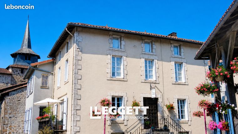 Maison 9 pièces 233 m²