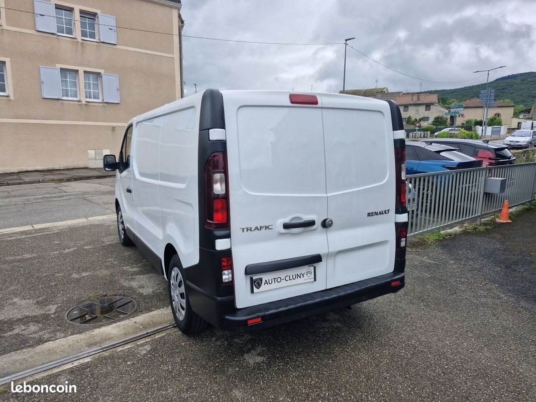 Renault Trafic (3) Fourgon Conf+ L1H1 1000 Ener dCi 120 (image 3)