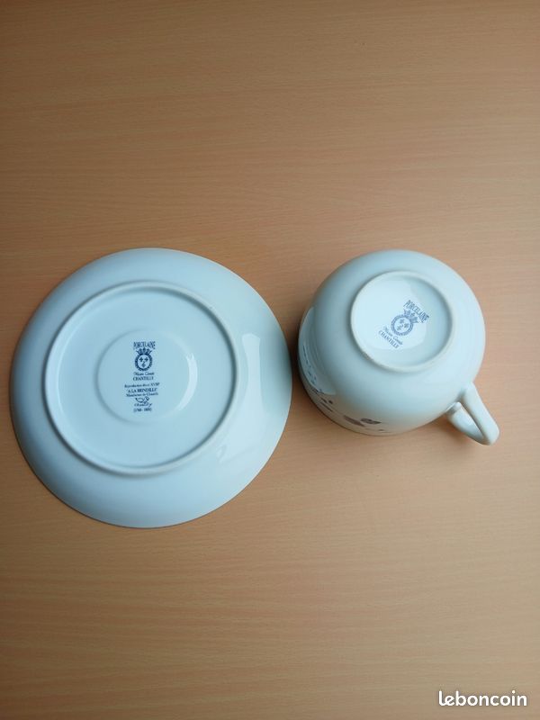 Tasse et soucoupe ,petit déjeuner en porcelaine de Chantilly (image 4)