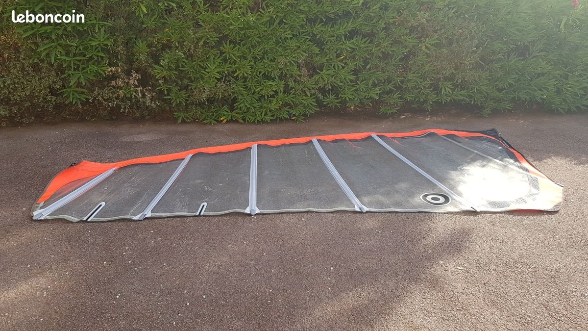Planche à voile équipée (image 4)