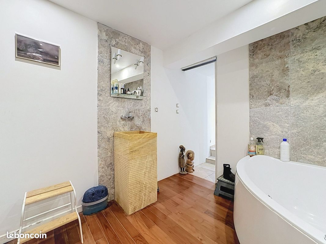 Propriété 6 pièces 163 m² (image 9)