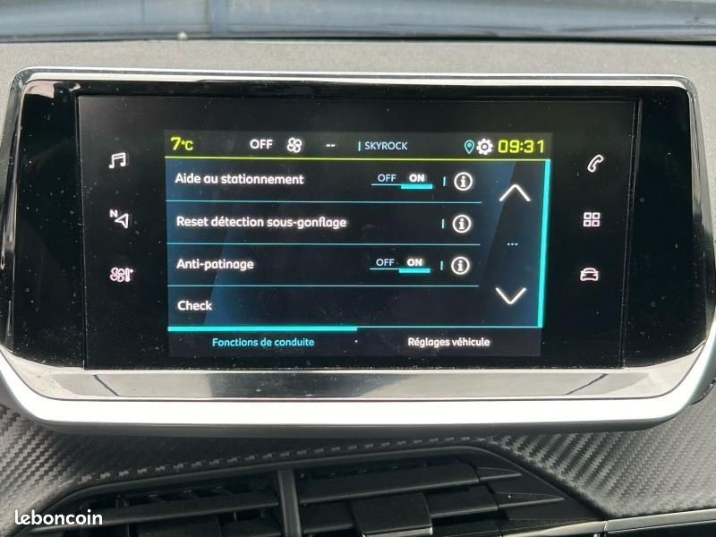 Peugeot 2008 e-2008 136ch Allure (image 25)