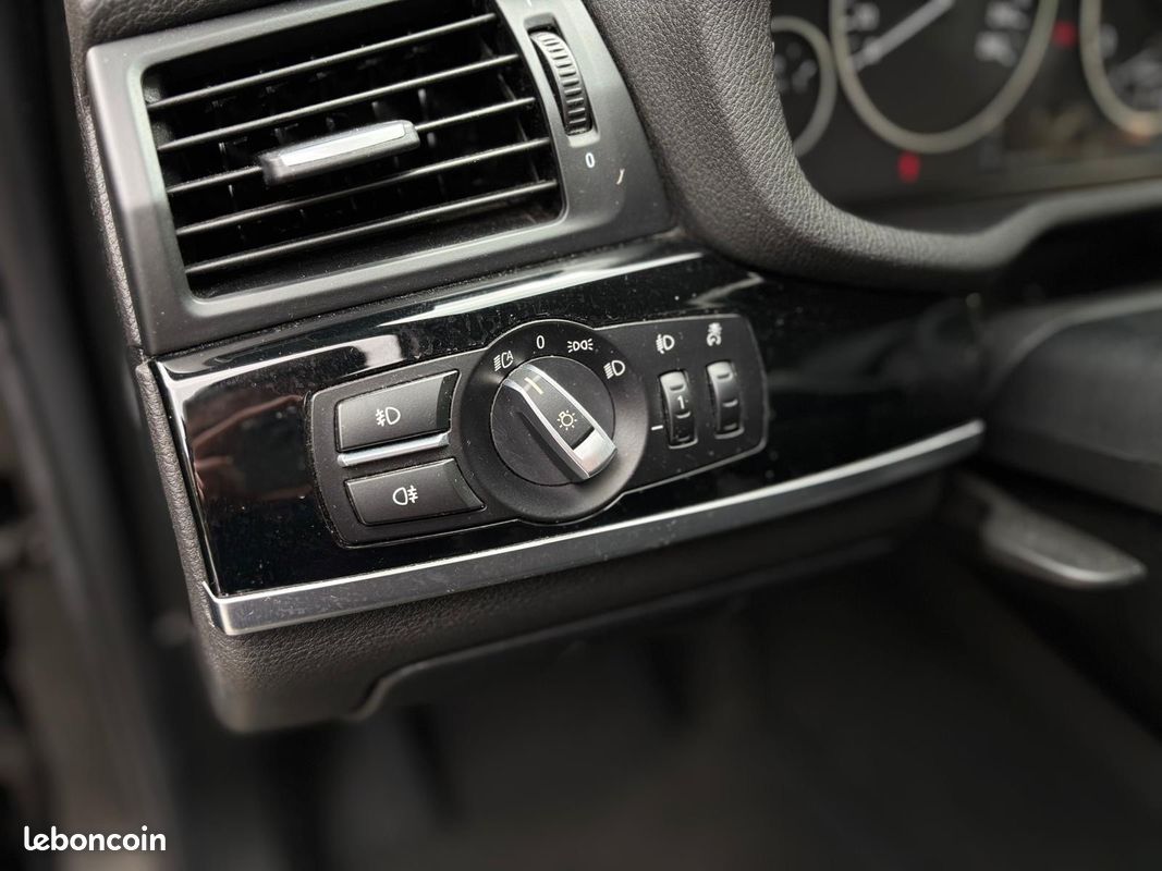 BMW X3 F25 LCI sDrive18d 150ch Business A (image 11)