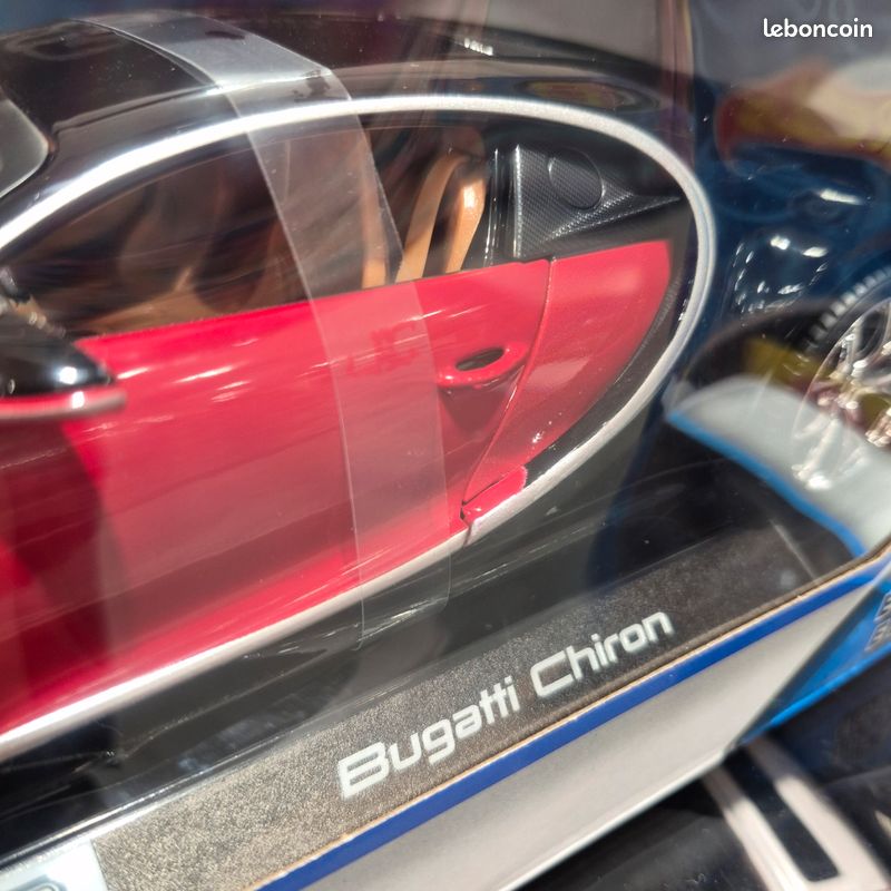 Bburago 1:18 Bugatti Chiron Divo Diecast Model Racing Car Red New in