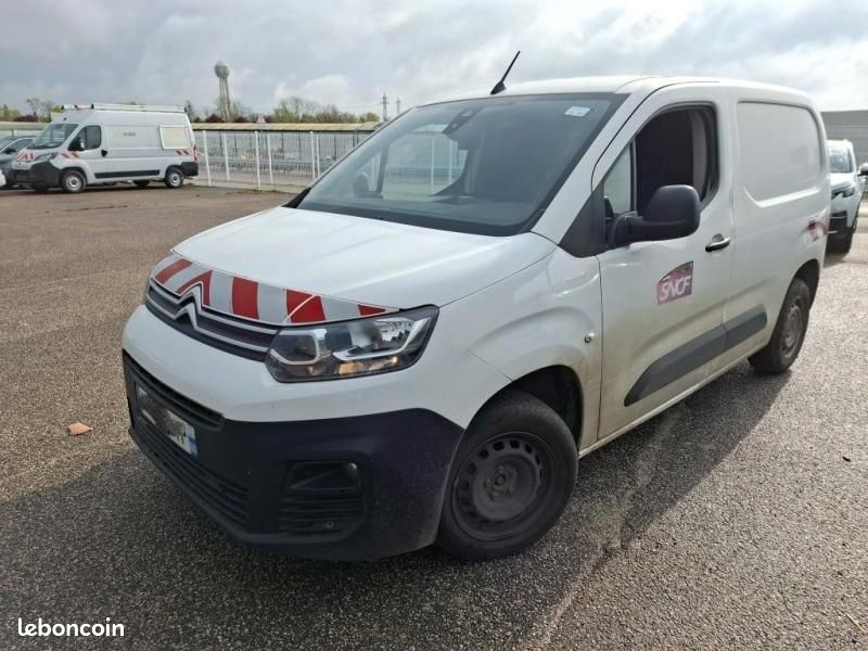 Citroen Berlingo Van M 650kg BlueHDi 100 Club BVM5 / 2 PLACES / 9575 HT (image 1)