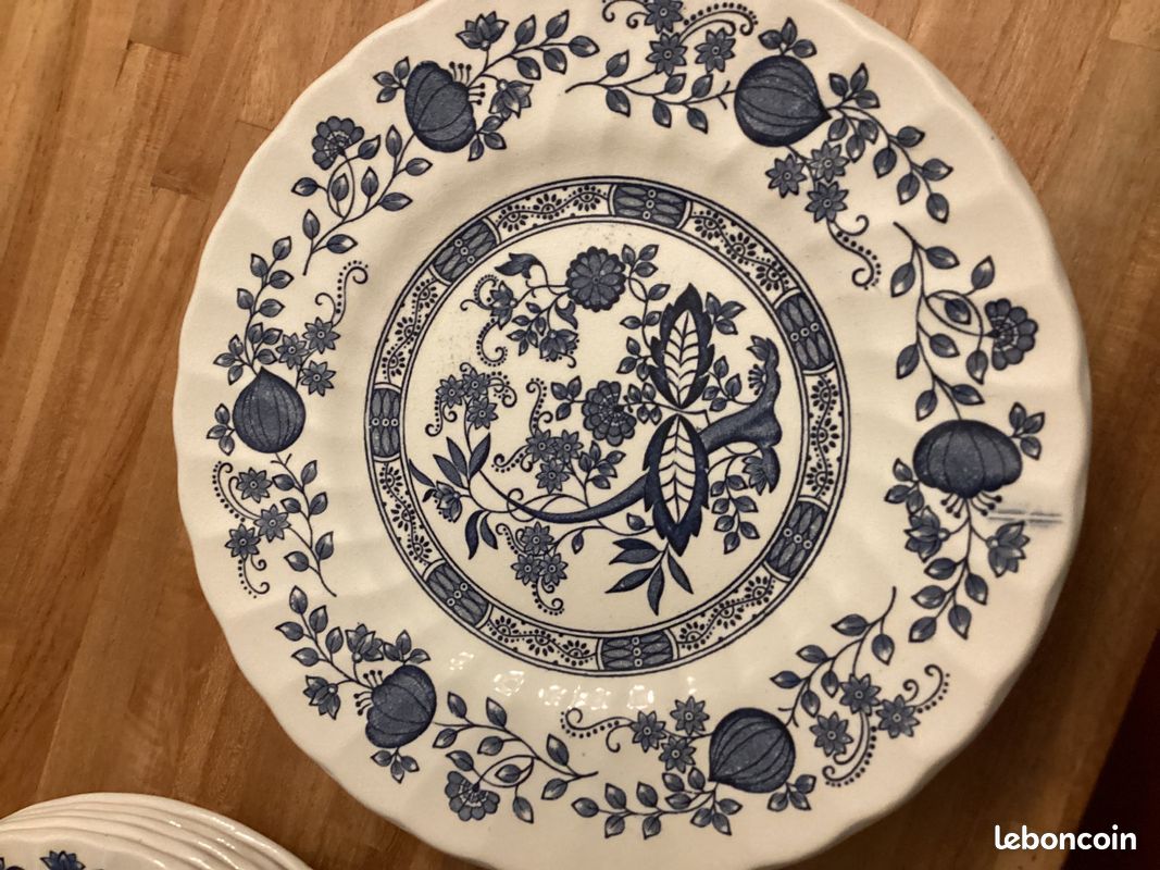 Série de 7 assiettes Myott Meakin blue onion (image 1)