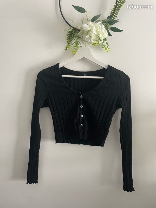 🌸Top court /crop top noir shein taille S 🌸 Vêtements