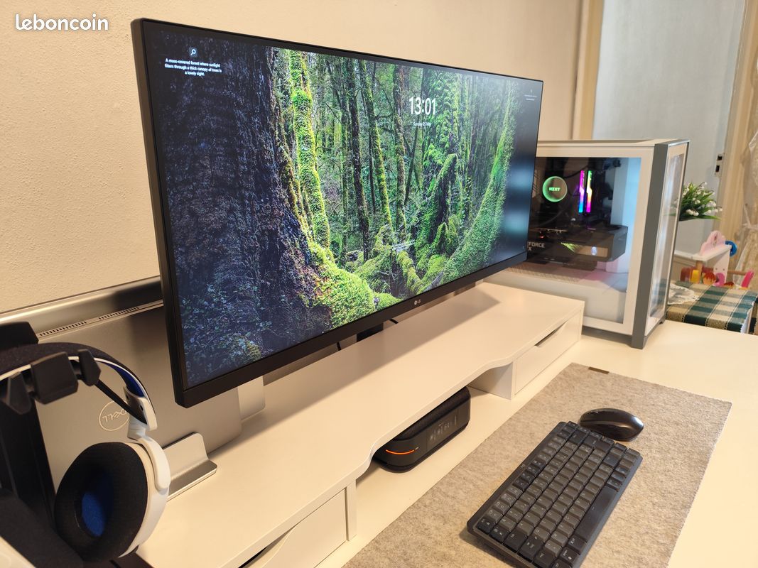 Setup complet: AMD Ryzen 3900X RTX 3080 Écran UltraWide