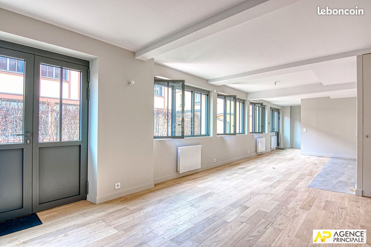 Maison 5 pièces 132 m² · à Versailles · 132 m² · 1 050 000 €