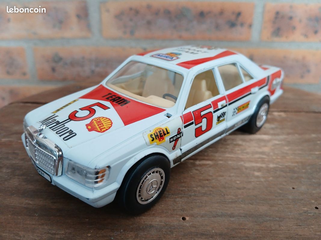 MAJORETTE REMORQUE MOTO pop van 1/36 jamais joué EUR 6,00 - FR
