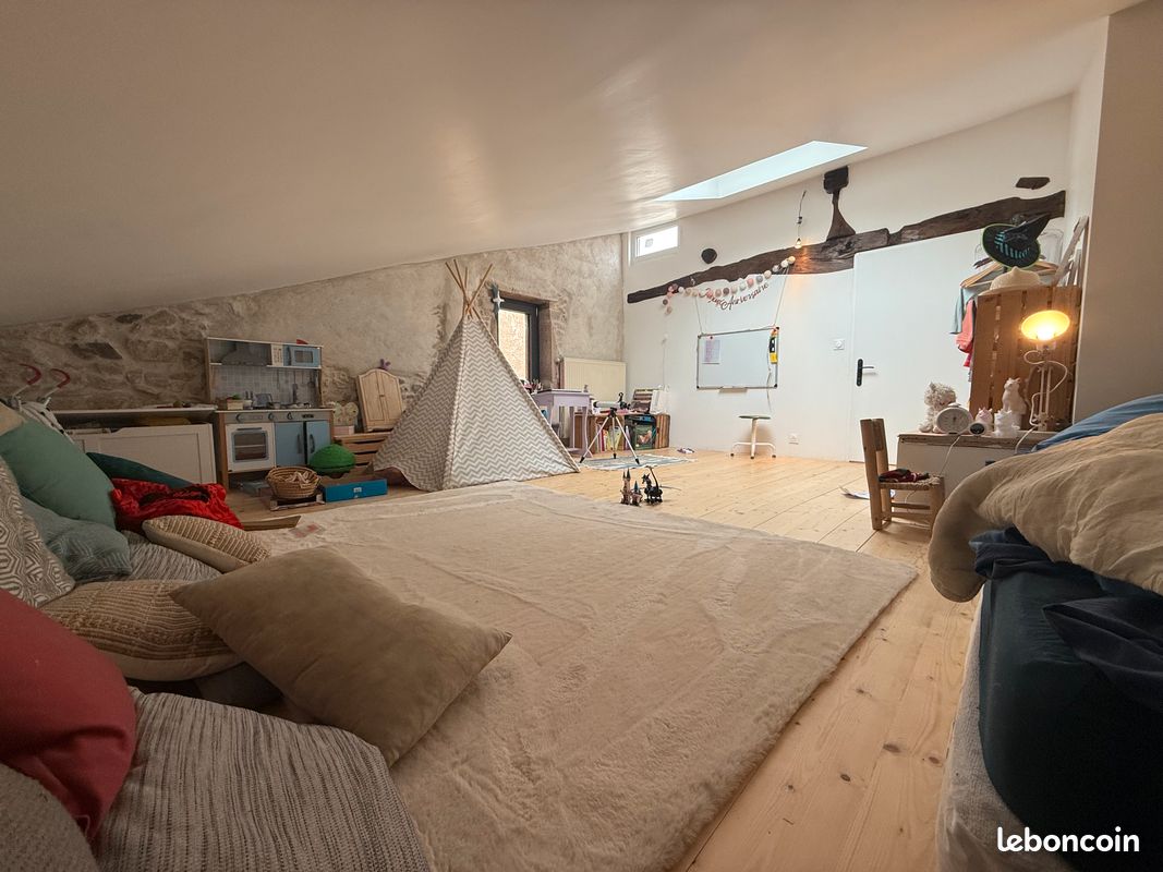 Maison de village (plus de 130 m² carrez) Gros potentiel - Leboncoin