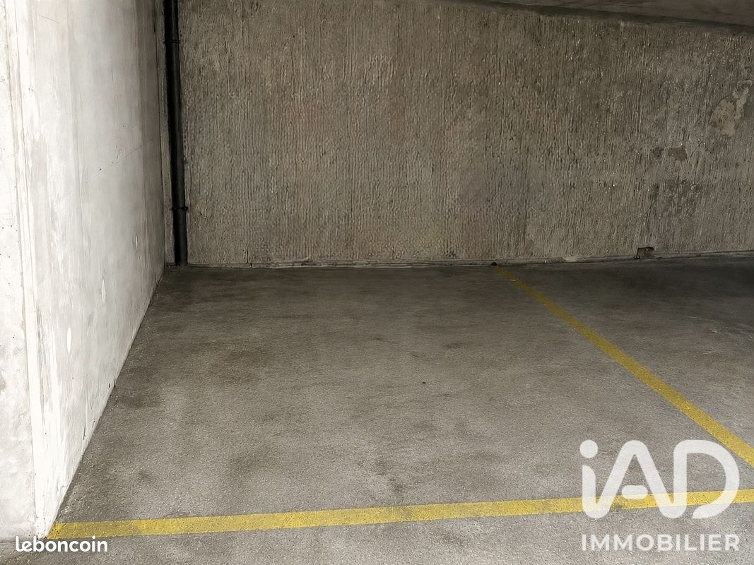 Parking 11 m² · à Roquebrune-Cap-Martin · 11 m² · 35 000 €