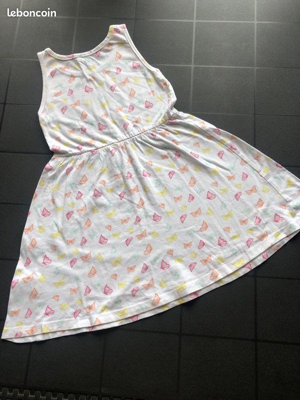 Robe Fille F&F Sans Manches - Taille 6-7 Ans - Multicolore - État Comme Neuve