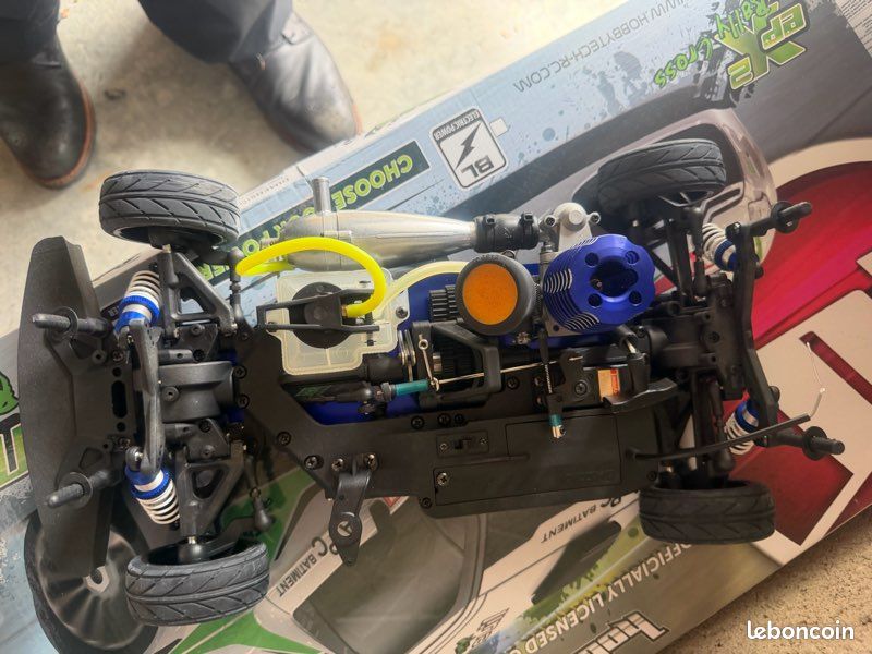 Kyosho FW-06 PureTen GP 4WD Nitro – Neuf jamais roulé (sans radio) – Boîte d’origine pas d’envoie possible (image 2)